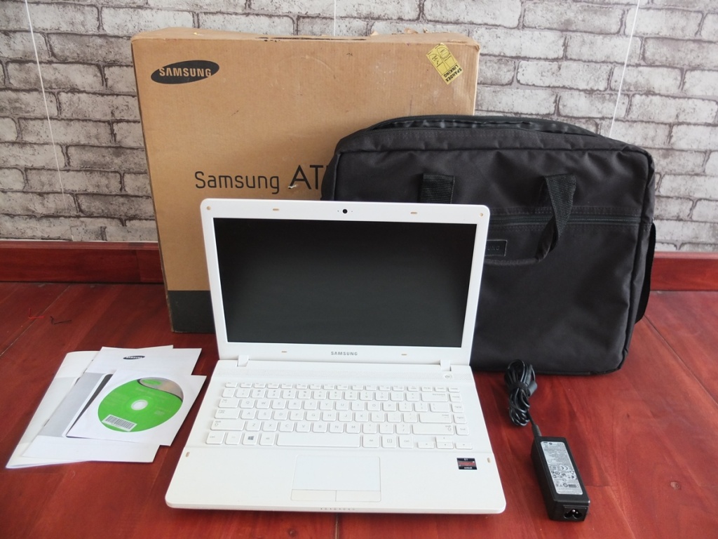 Jual Beli Laptop Kamera | surabaya | sidoarjo | malang | gersik | krian | Samsung Ativ 2 NP275E4V