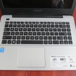 Asus X455LA Core i3 4030U | Jual Beli Laptop Surabaya