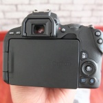 Canon 200D WiFi Kit 18-55mm STM Umur 1 Bulan | Jual beli Kamera Surabaya