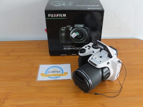 Fujifilm FinePix S9400w zoom 50x wifi
