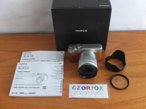 Fujifilm X-A10 Lensa 16-50mm Flip Screen