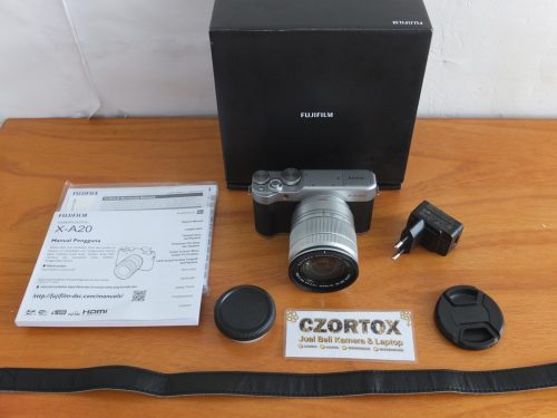 Fujifilm X-A20 Lensa 15-45mm Touchscreen Garansi Sampai Januari