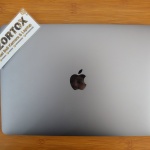 Macbook Pro 2018 MR9Q2 Ci5 Touchbar Cycle count 6
