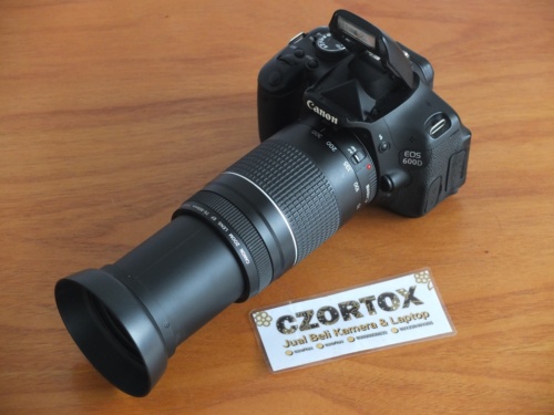 Canon 600D Lensa EF 75-300 mm III