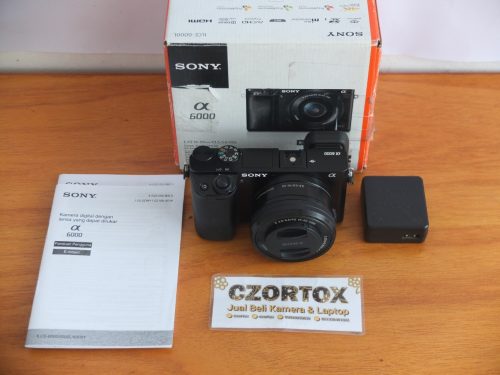 Sony A6000 Lensa 16-50mm OSS