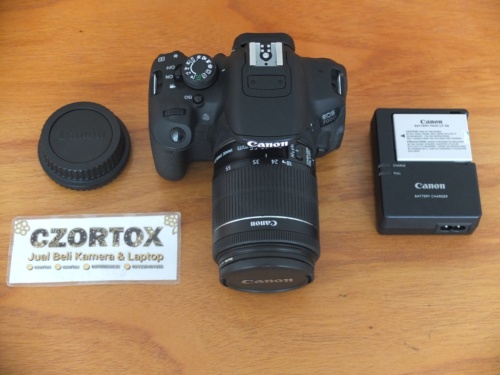 Canon 700D Kit 18-55mm IS STM SC 12.Xxx