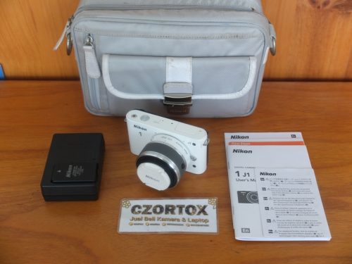 Nikon 1 J1 Lensa Kit 10-30mm Murmer