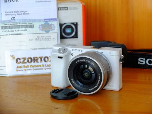 Sony a6000 Kit E PZ 16-50mm f3.5-5.6 OSS White