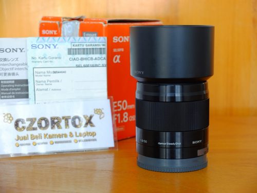 Lensa Fix Sony E 50mm f1.8 OSS Black