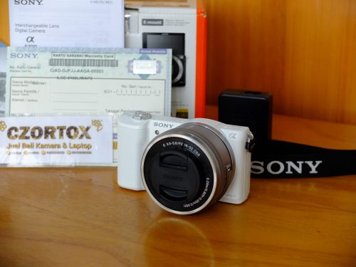 Sony A5100 Lensa 16-50mm OS White Like New