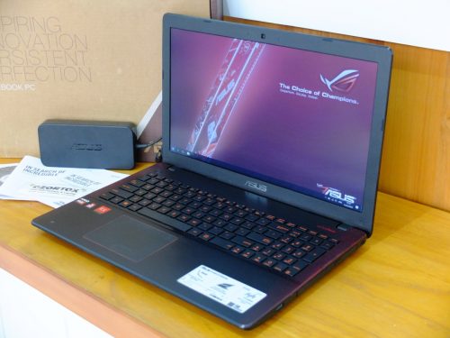 Asus X550IU AMD FX-9830P Ram 8gb HDD 1tb Radeon RX 460 4GB