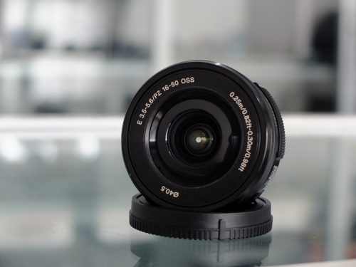 Lensa Sony E 16-50mm F3.5-5.6 PZ OSS