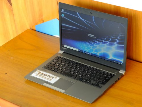 Toshiba Dynabook R63 Core i7-6500U Ram 8gb SSD 256gb