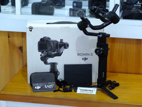 DJI Ronin-S 3 Axis Gimbal Stabilizer