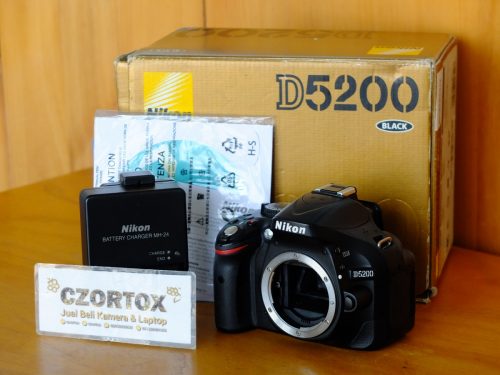 Nikon D5200 Body Only