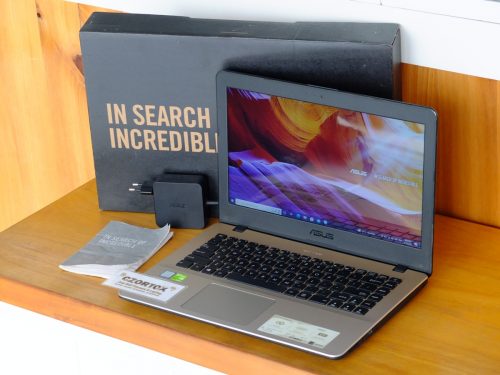 Asus A442UR i5-8250U Ram 12gb SSD 512gb HDD 1tb Nvidia 930mx
