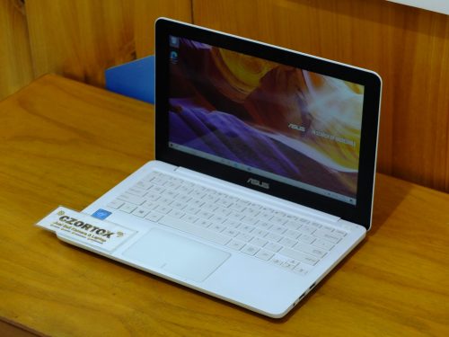 Asus E202SA Celeron N3060 Ram 4gb SSD 120gb