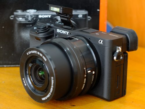 Sony A6400 Lensa 16-50mm OSS