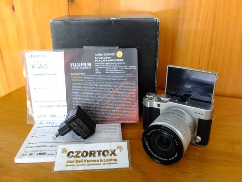 Fujifilm X-A3 Lensa Kit 16-50mm Wifi Flip Screen