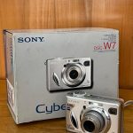 Sony DSC-W7 CyberShot Digital Camera