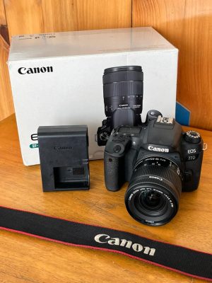 Canon EOS 77D Kit 18-55mm IS STM