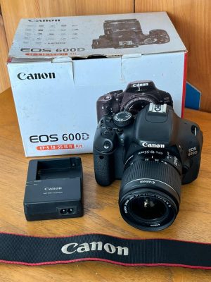 Canon EOS 600D Kit 18-55mm IS II