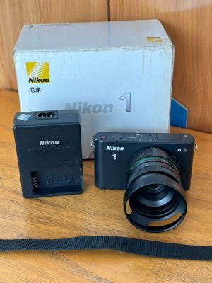 Nikon 1 J1 Lensa Manual 35mm F1.6