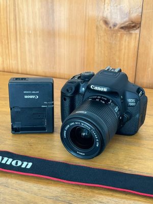 Canon EOS 700D Kit EF-S 18-55mm IS STM