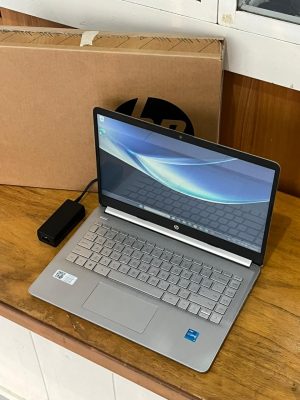 Hp 14s-dq5567TU Intel Core i3-1215U Ram 8gb SSD 512gb